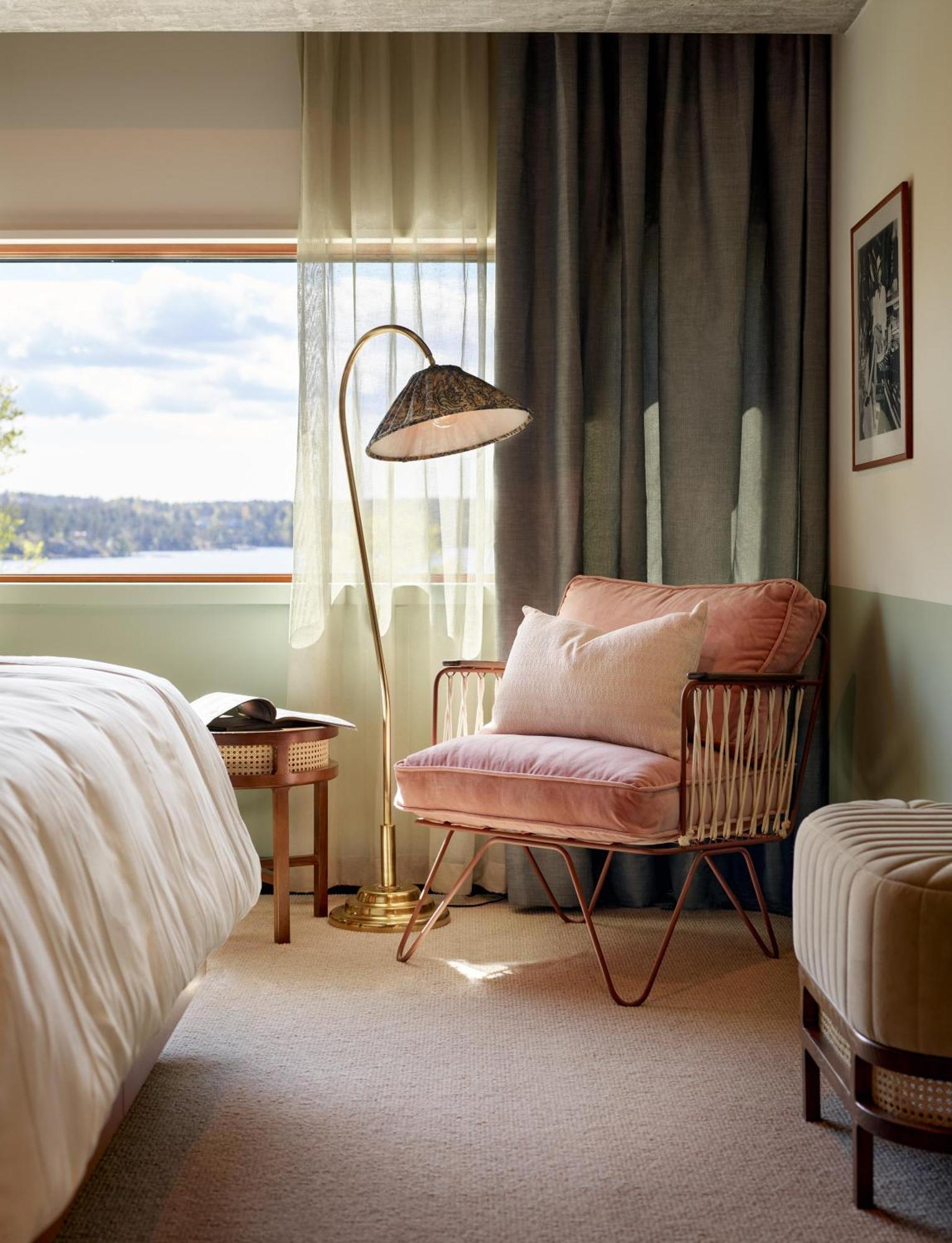 Ellery House 4*