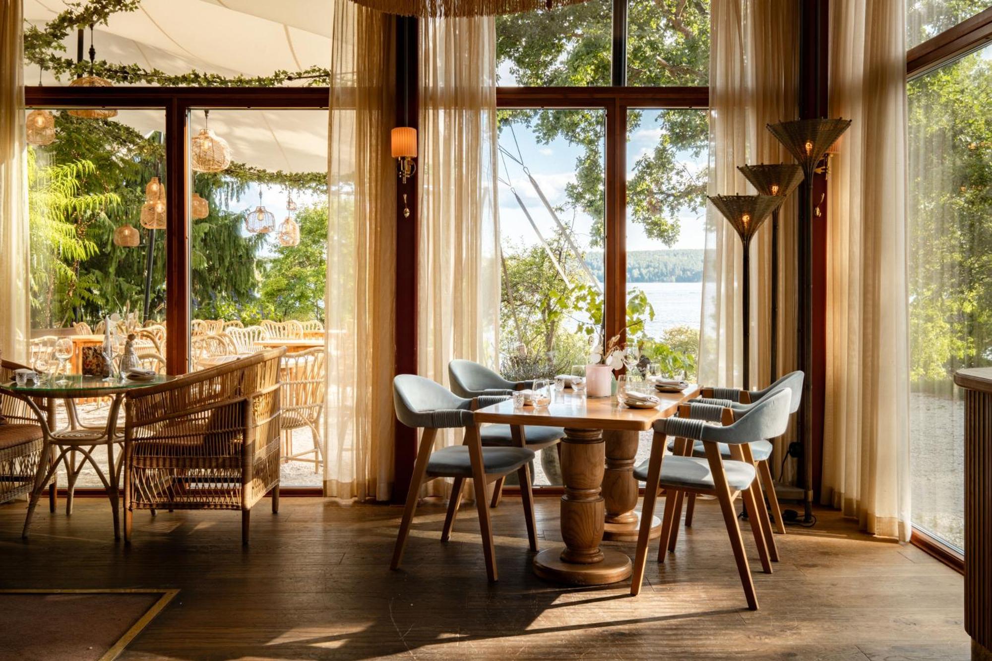 Ellery House Hotell